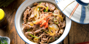 Gyudon (Japanese Beef Rice Bowl)